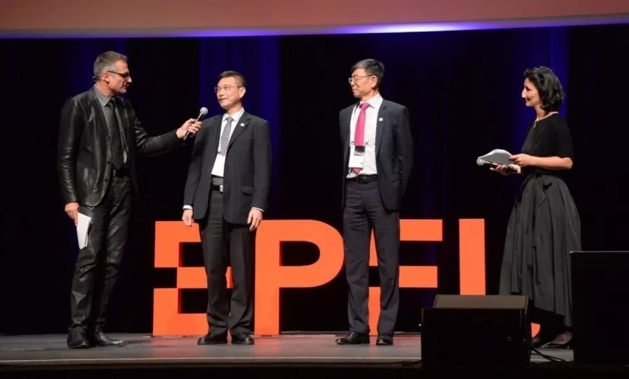 5df745b87cb44.jpg 640.webp (7).jpg