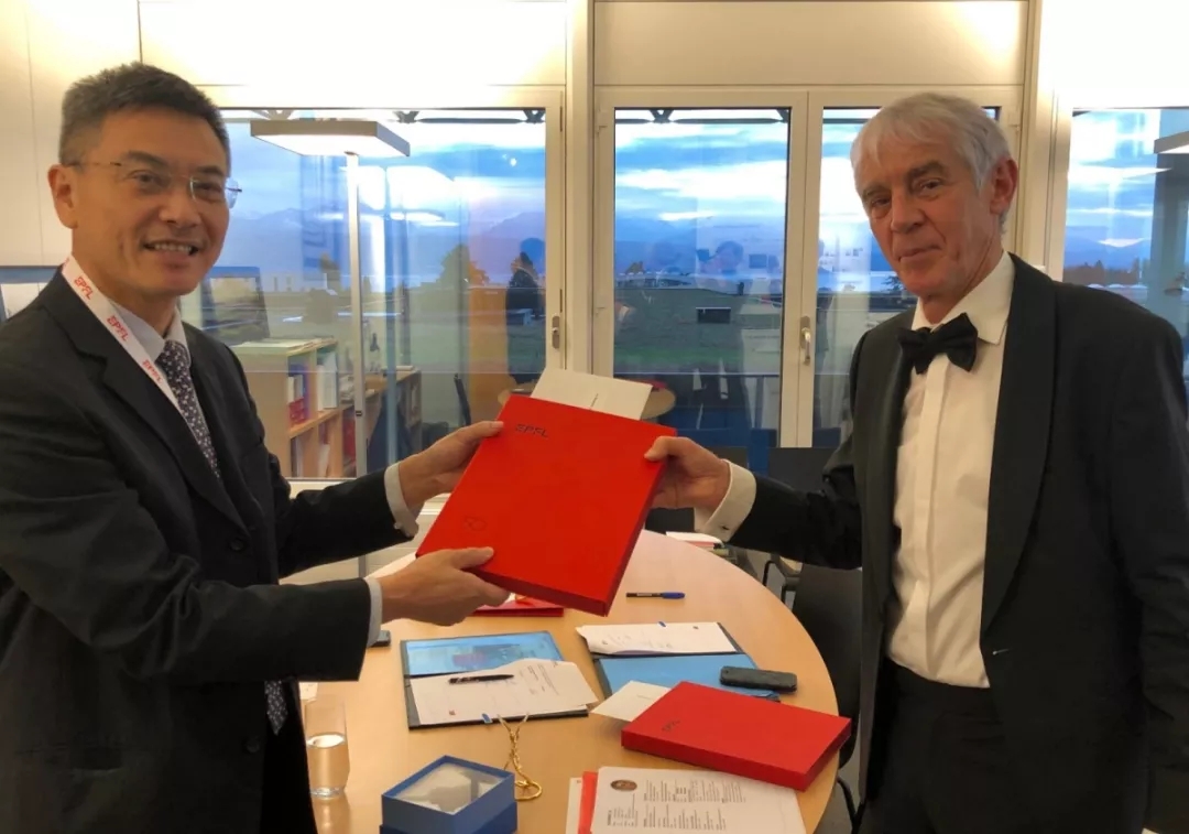 5df745d8aa196.jpg 640.webp (8).jpg